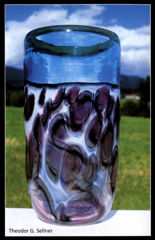 Vase (frei mundgeblasenes Glas)